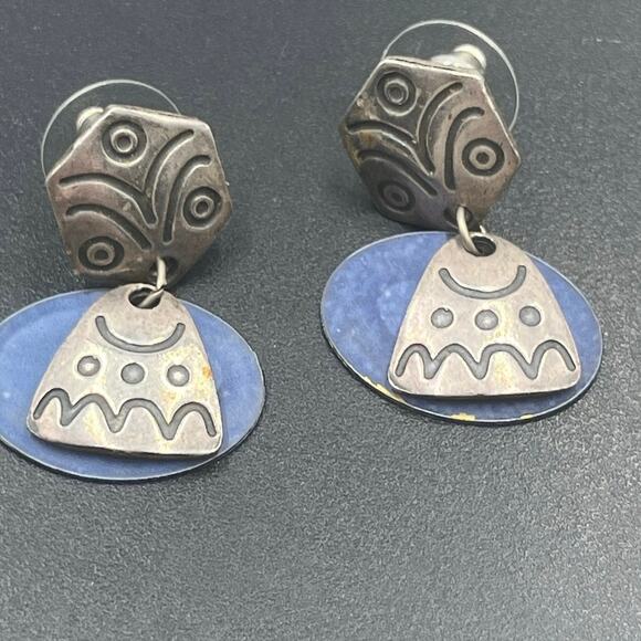 NP Newpro Vintage Mixed Metals Silver Pewter and Blue Enamel Dangle Earrings - Picture 1 of 15